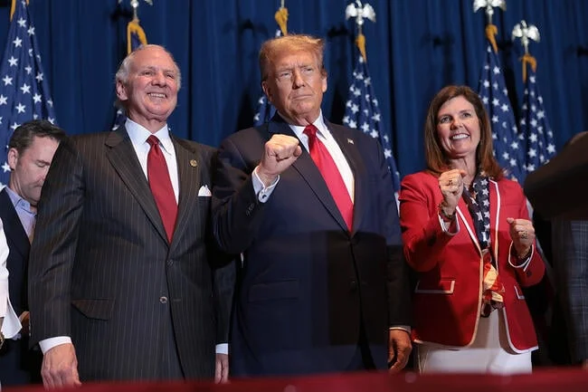 Presiden Trump Ikut Telerally untuk Dukung Lt. Gov. Evette