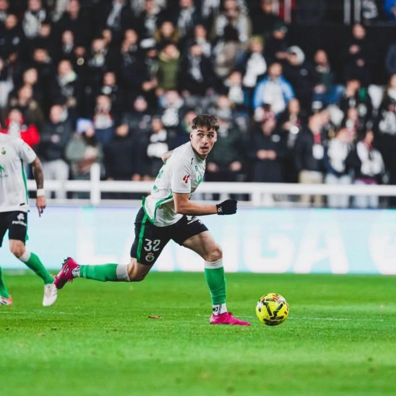 Racing Santander Raih Promosi ke LaLiga, Jorge Salinas Diburu Klub Besar