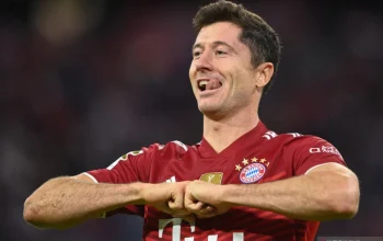 Robert Lewandowski: Bintang Sepak Bola yang Siap Menghiasi Lapangan Baru
