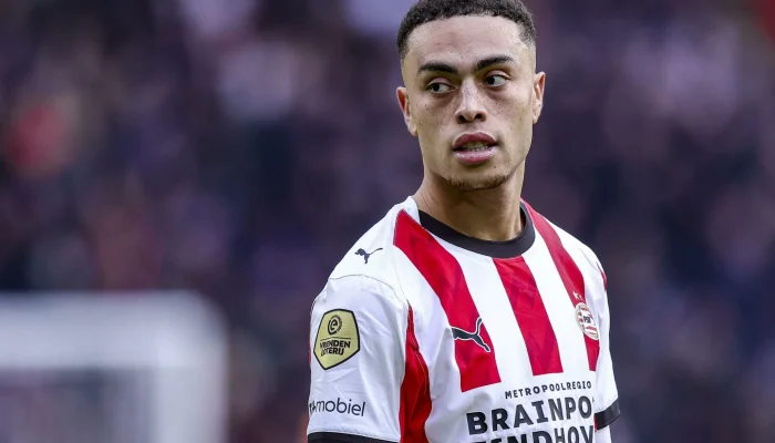 Sergiño Dest Siap Tinggalkan PSV dan Sukses di Bayer Leverkusen