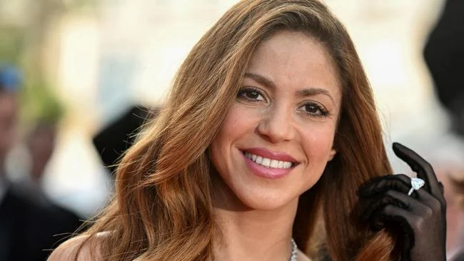 Shakira Tidak Terkait dengan Kasus Kriminal di Jakarta, Sementara Emily Blunt Takut dengan AI