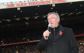 Sir Alex Ferguson Kembali Terlihat di Publik Setelah Mengalami Gangguan Kesehatan