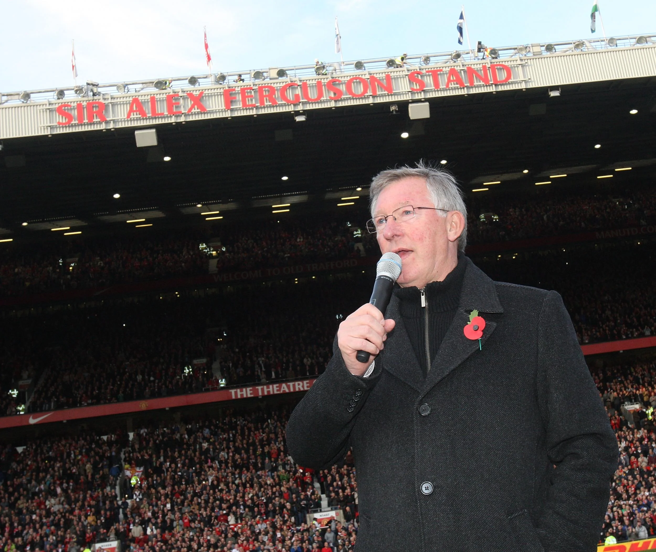 Sir Alex Ferguson Kembali Terlihat di Publik Setelah Mengalami Gangguan Kesehatan