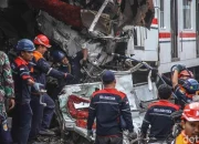 Tragedi Tabrakan Kereta di Bekasi Timur: Evakuasi Korban dan Penyebab Kecelakaan