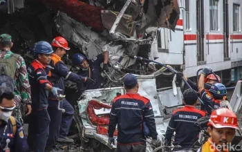 Tragedi Tabrakan Kereta di Bekasi Timur: Evakuasi Korban dan Penyebab Kecelakaan