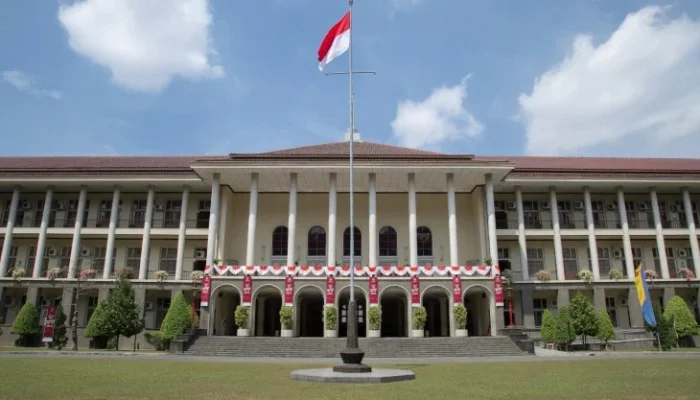 Universitas Gadjah Mada (UGM): Pusat Kegiatan Akademik dan Inovasi