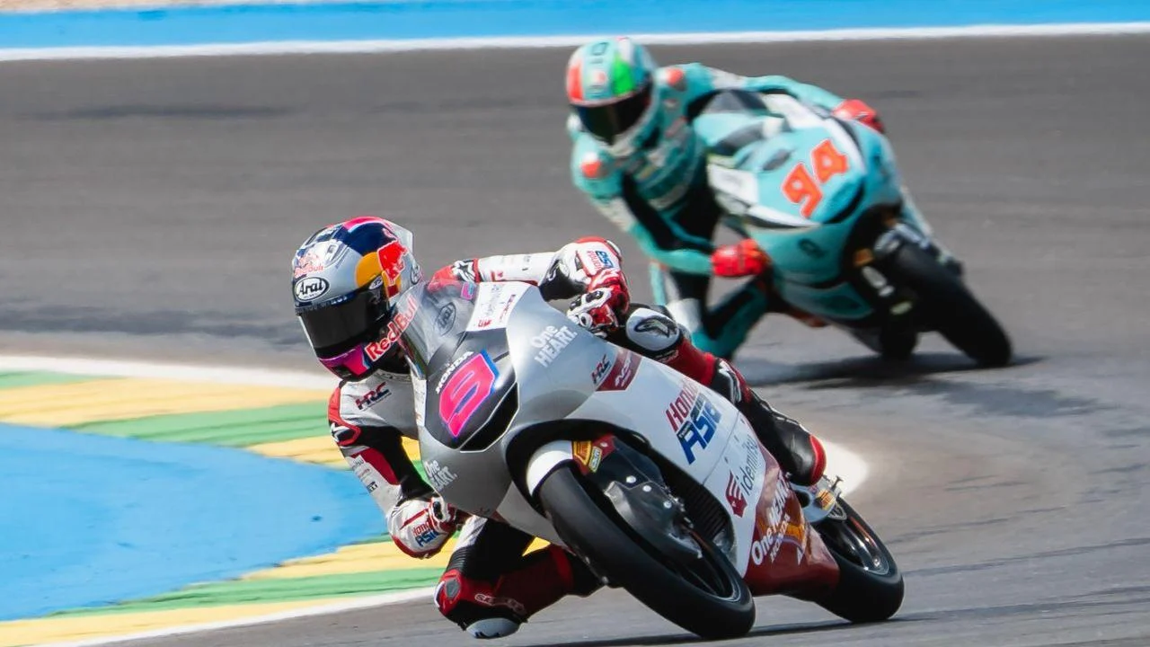 Veda Ega Pratama Ukir Sejarah Moto3 2026, Bidik Rookie Terbaik