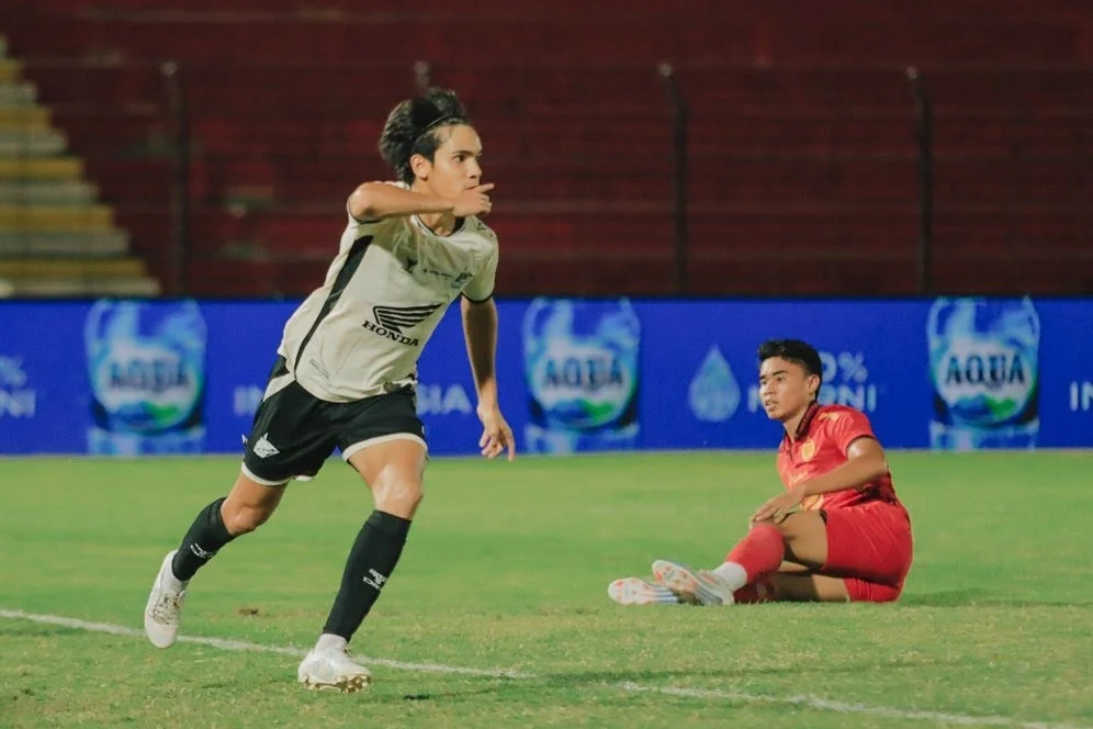 Victor Dethan Batal Gabung Persija Jakarta: Apa yang Terjadi?