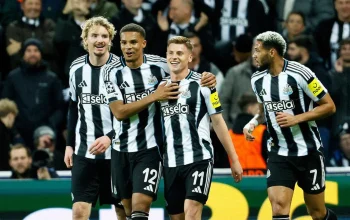 Víctor Muñoz Menghadapi Cederanya, Newcastle Kembali Mencari Pemain
