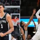 Victor Wembanyama Jadi Sorotan Setelah Insiden dengan Jalen Brunson
