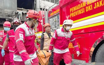 20 Detik yang Mengguncang: Dari Kebakaran Hingga Pemakaman Massal