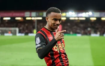 AFC Bournemouth Terkena Pukulan Berat: Eli Junior Kroupi Cedera dan Akan Absen Beberapa Bulan