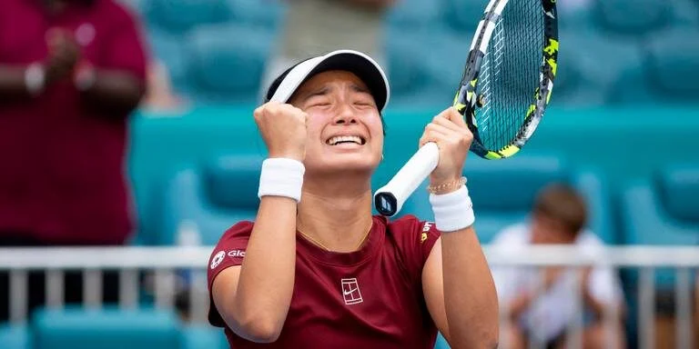 Alex Eala Kembali ke Filipina Setelah Mengalahkan Iga Swiatek di Wimbledon
