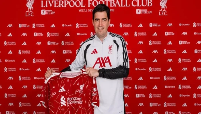 Andoni Iraola Hadapi Tantangan Baru di Liverpool