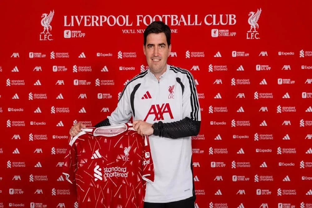Andoni Iraola Hadapi Tantangan Baru di Liverpool
