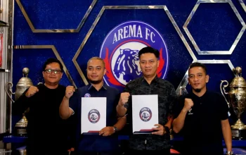 Arema FC Siap Untuk Musim Baru: Alfeandra Dewangga dan Robi Darwis Bergabung