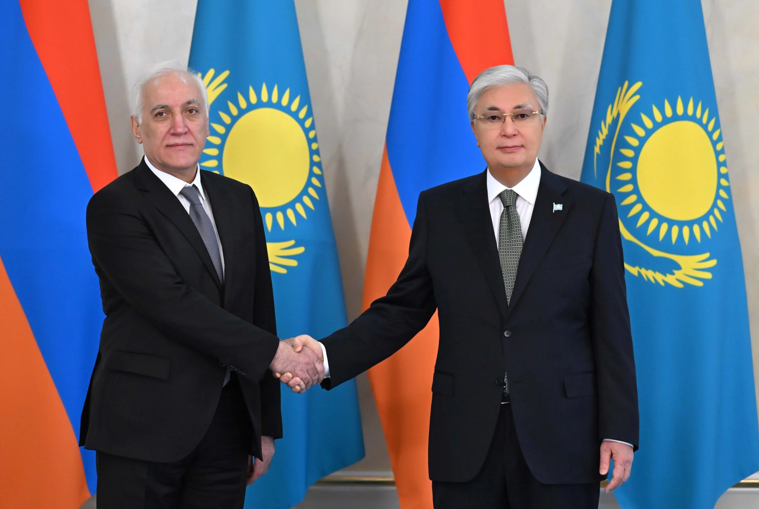 Armenia dan Kazakhstan di Tengah Persaingan Ekonomi dan Politik