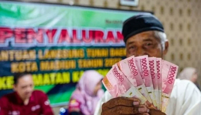 Bantuan Langsung Tunai: Solusi untuk Masyarakat Miskin dan Rentan