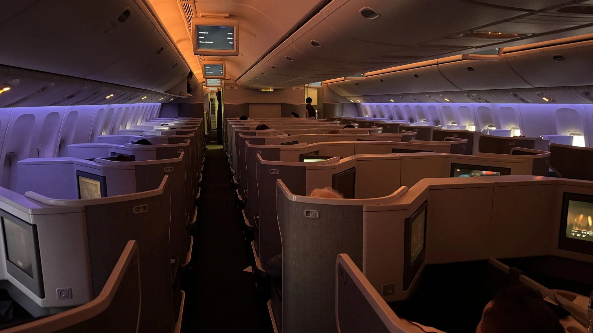 Boeing 777: Dari Insiden Keamanan Hingga Pembaharuan Interior
