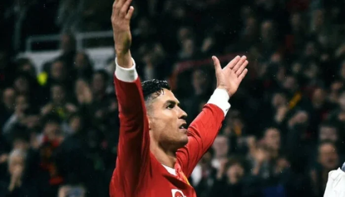 Cristiano Ronaldo: Dari Awal yang Memalukan hingga Menjadi Ikono Sepak Bola