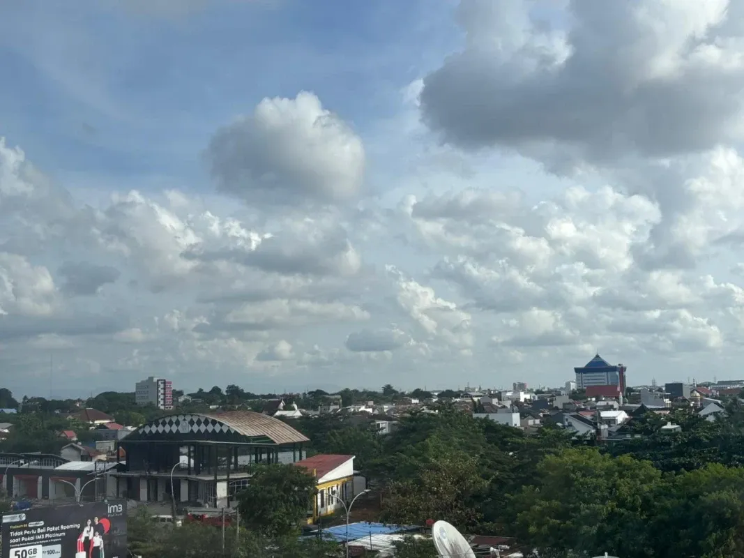 Cuaca Hari Ini: Cerah Berawan di Makassar, Hujan di Sebagian Wilayah Indonesia