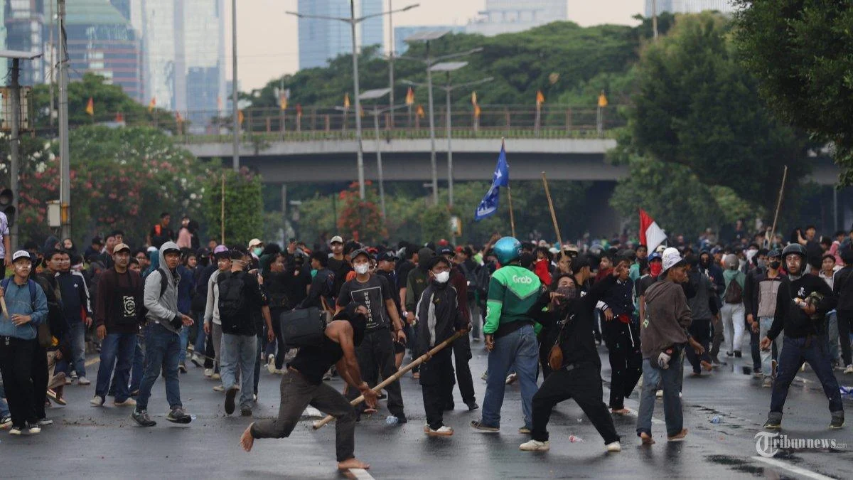 Demo Hari Ini: Berita Terkini dari Berbagai Penjuru Dunia
