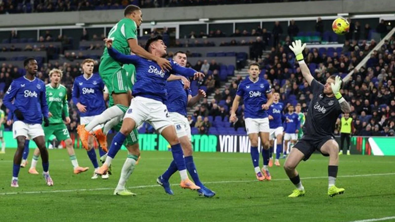 Everton Menang Telak 4-0 atas Dundee di Pertandingan Uji Coba