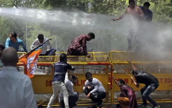 Hari Ini: Update Langsung Q1 Hasil Perusahaan dan Aksi Protes di Delhi