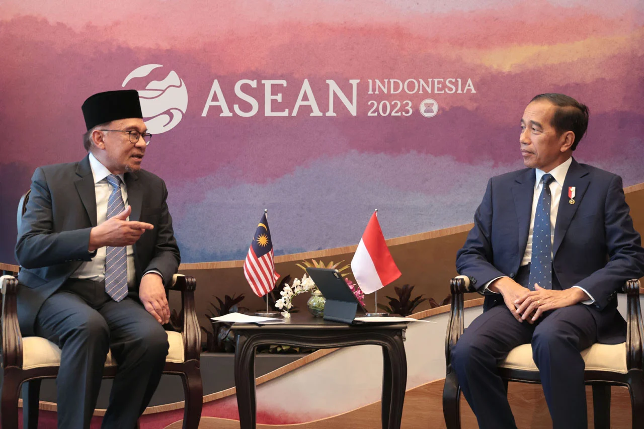 Indonesia dan Malaysia dalam Dinamika Persaingan dan Kerja Sama
