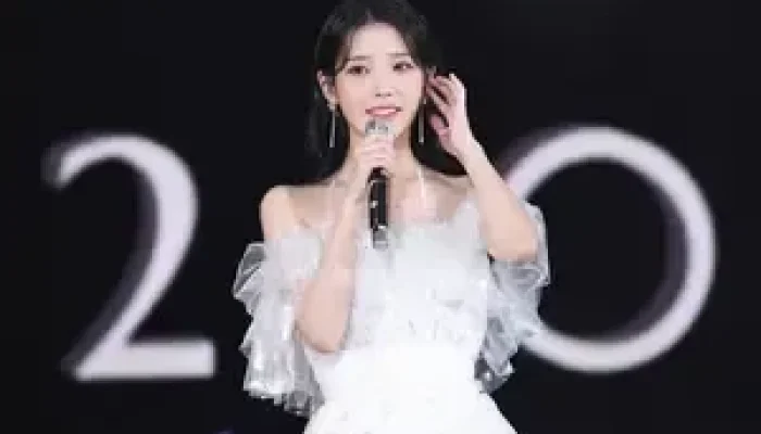 IU Siap Rilis Album Baru September, Gandeng Heo Nam Jun Lagi