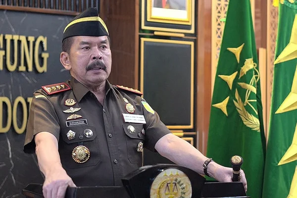 Jaksa Agung Tindak Tegas, Penggeledahan Eks Wakil Kepala BGN dan Kasus Pencucian Uang Febrie Adriansyah