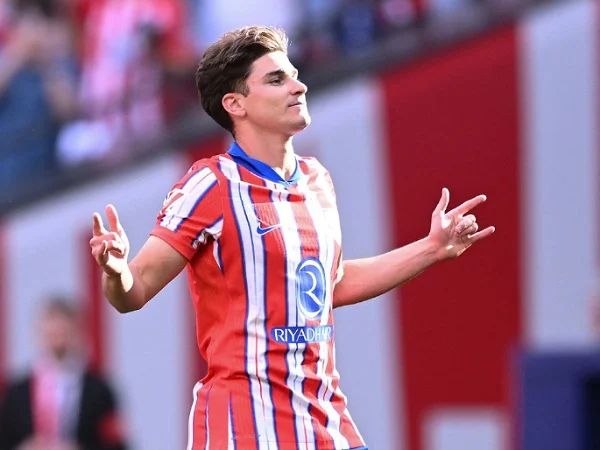 Julian Alvarez: Barcelona dan Arsenal Berebut Striker Atletico Madrid