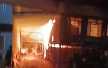 Kabar Duka di Subuh Hari Ini: Kebakaran dan Penangkapan
