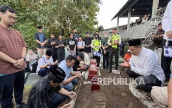 Kasus Kematian Dominick Tocci dan tuduhan terhadap Michael Collins, Sajjad Lone Kritik Partai NC-PDP