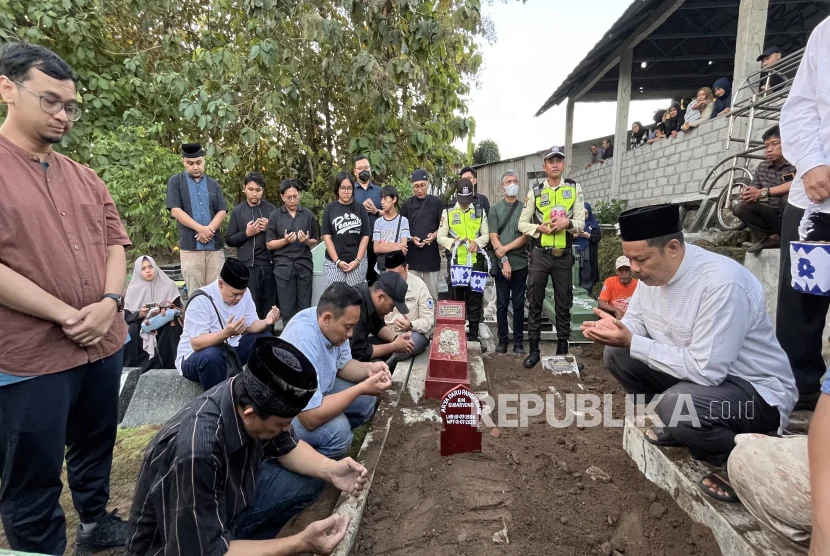 Kasus Kematian Dominick Tocci dan tuduhan terhadap Michael Collins, Sajjad Lone Kritik Partai NC-PDP