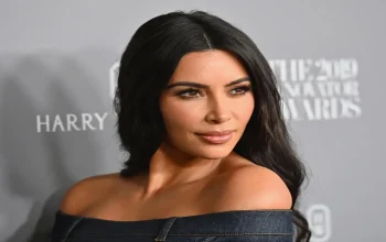 Kim Kardashian dan Fenomena Sosial Media: Dari Kritik Hingga Pengaruh
