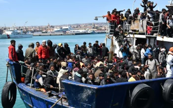 Krisis Migran di Ceuta: Italia Ancam Suspend Schengen dengan Spanyol
