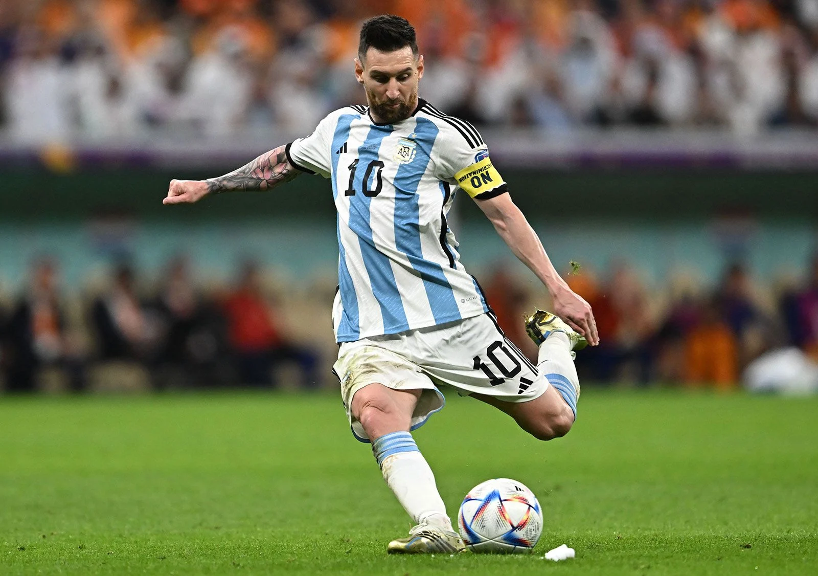 Lionel Messi Pimpin Argentina Lawan Cape Verde, Vozinha Jadi Hantu