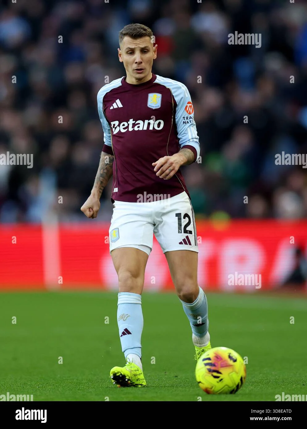 Lucas Digne Siap Tinggalkan Aston Villa, Unai Emery Hadapi Tantangan Besar