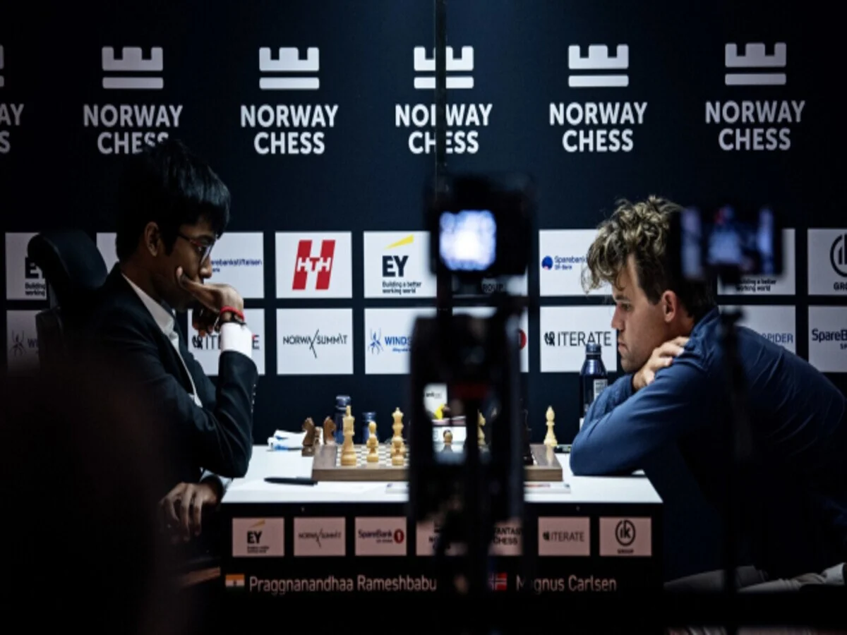 Magnus Carlsen Ditinggalkan, Praggnanandhaa Raih Kemenangan di Norway Chess