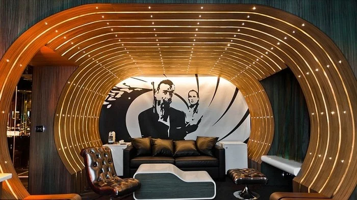Mengintip Dunia James Bond: Dari Film hingga Mansion Mewah