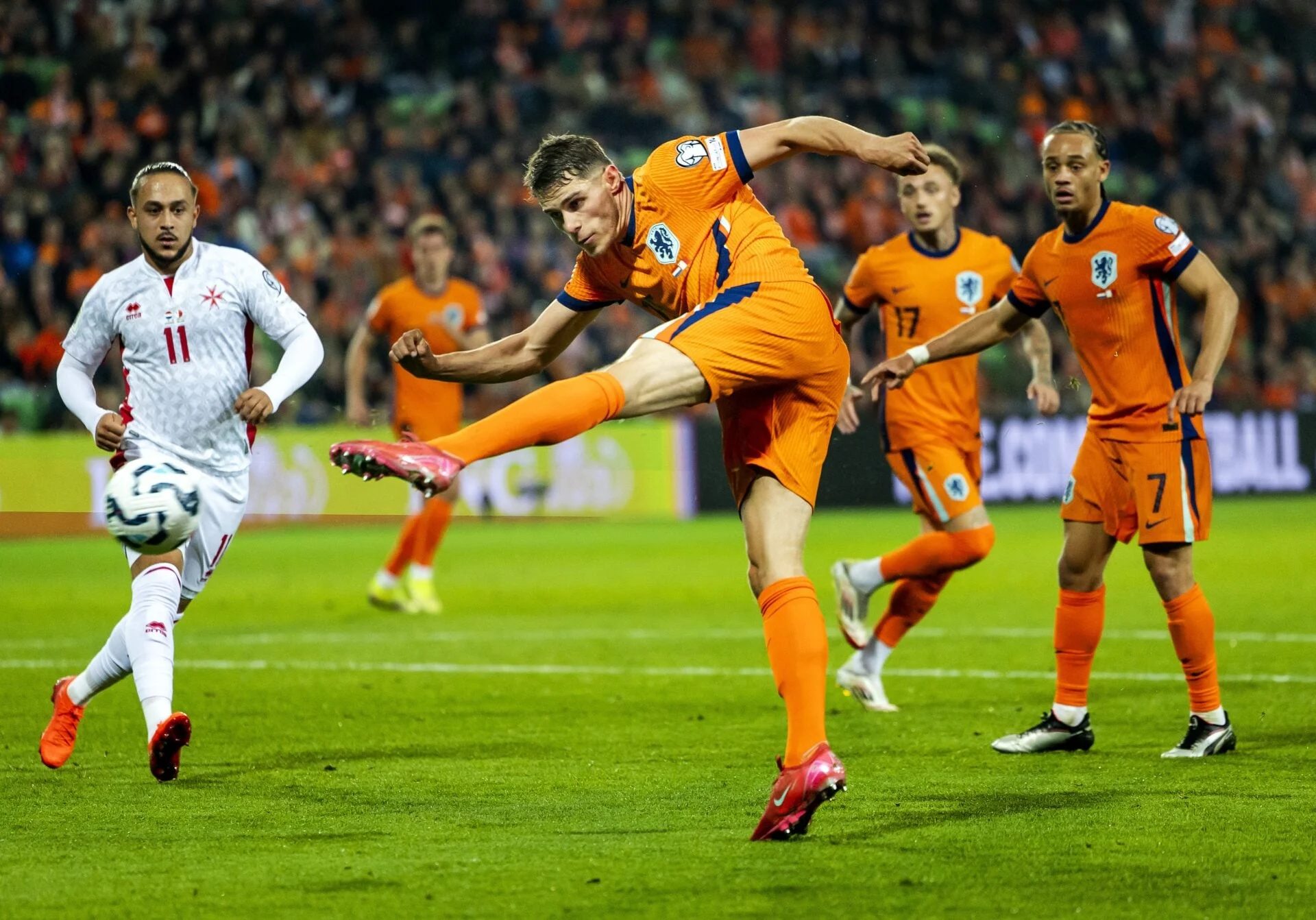 Micky van de Ven dan Strategi Baru Nederland di Piala Dunia