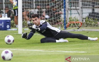 Nadeo Argawinata Resmi Gabung Persija: Tantangan Baru Bagi Kiper Timnas Indonesia