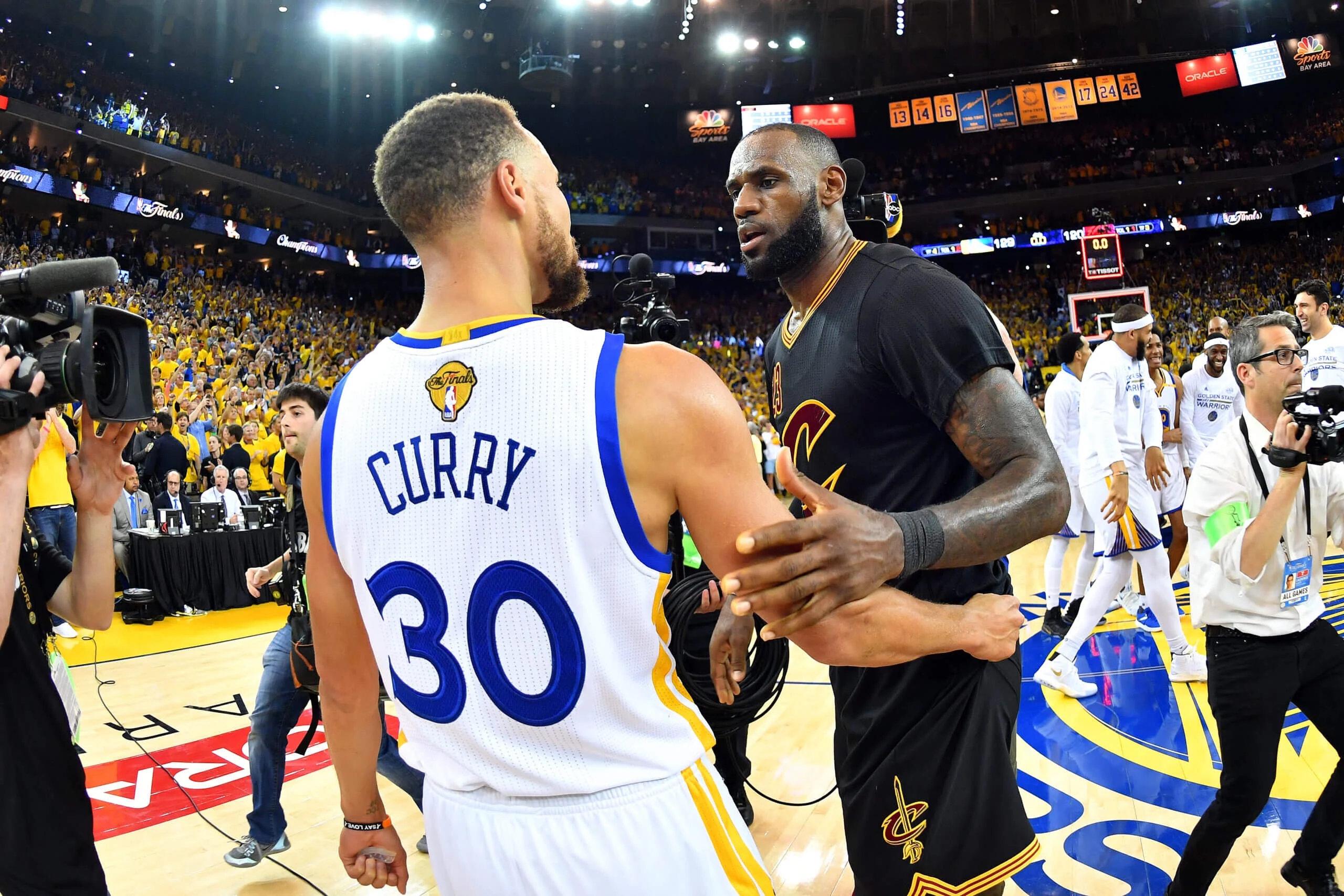 NBA Finals: LeBron James dan Stephen Curry, Duo yang Mengubah Sejarah