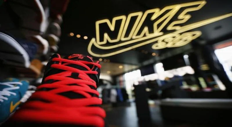 Nike Inc. Menghadapi Persaingan Sengit di Pasar Sepatu Olahraga