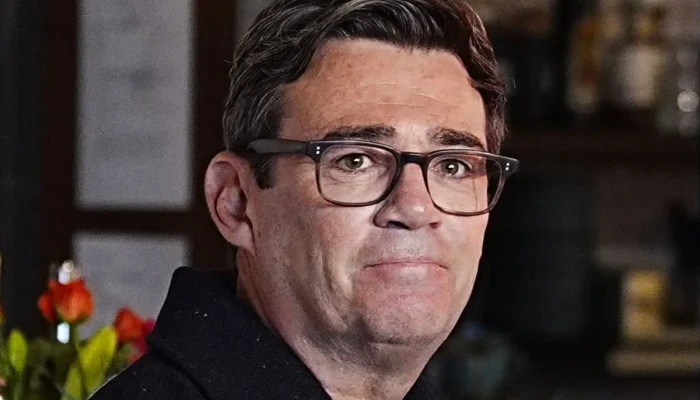 Pemerintah Andy Burnham Pertimbangkan Penghentian Layanan Freeview, Sementara Berita Lainnya Mengalir