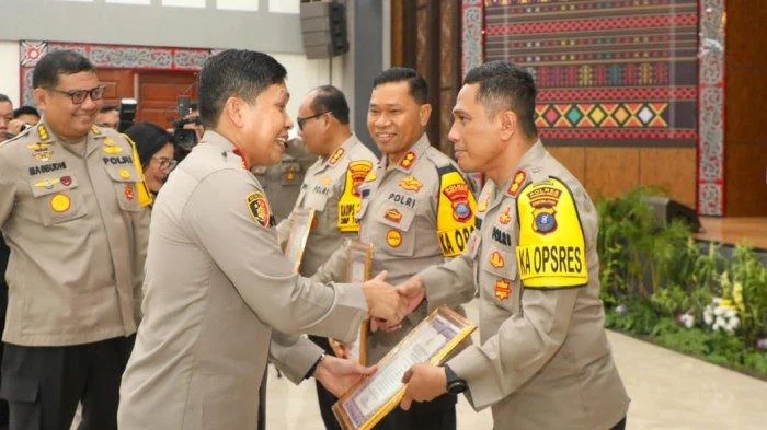 Penghargaan Pelayanan Prima untuk Kapolres Pematangsiantar dan Upaya Meningkatkan Kualitas Pelayanan Publik