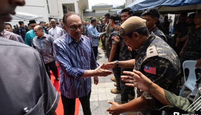 Perak Ruler Officiates Sultan Nazrin Shah 69 Commando Camp in Ulu Kinta