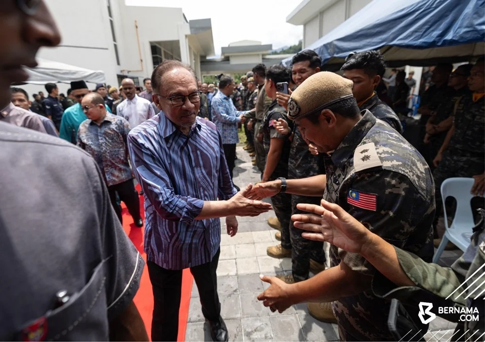 Perak Ruler Officiates Sultan Nazrin Shah 69 Commando Camp in Ulu Kinta