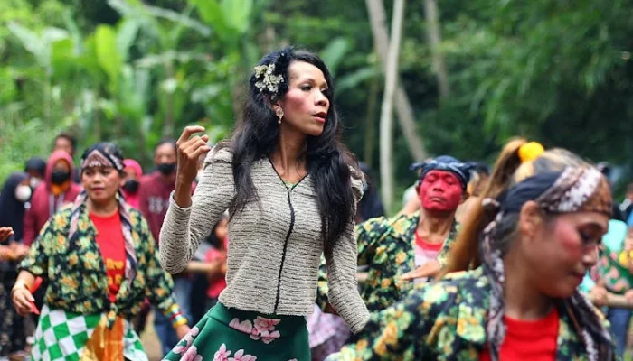 Persekusi Transpuan di Bogor dan Fenomena Lainnya: Apa yang Terjadi di Indonesia?